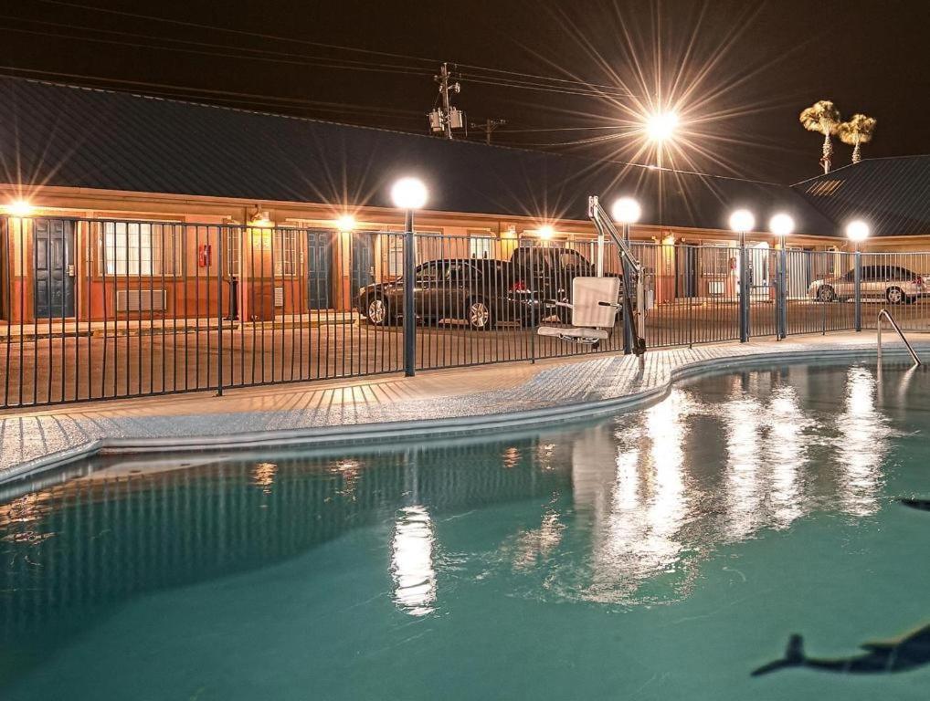 Americas Best Value Inn Sinton Dış mekan fotoğraf